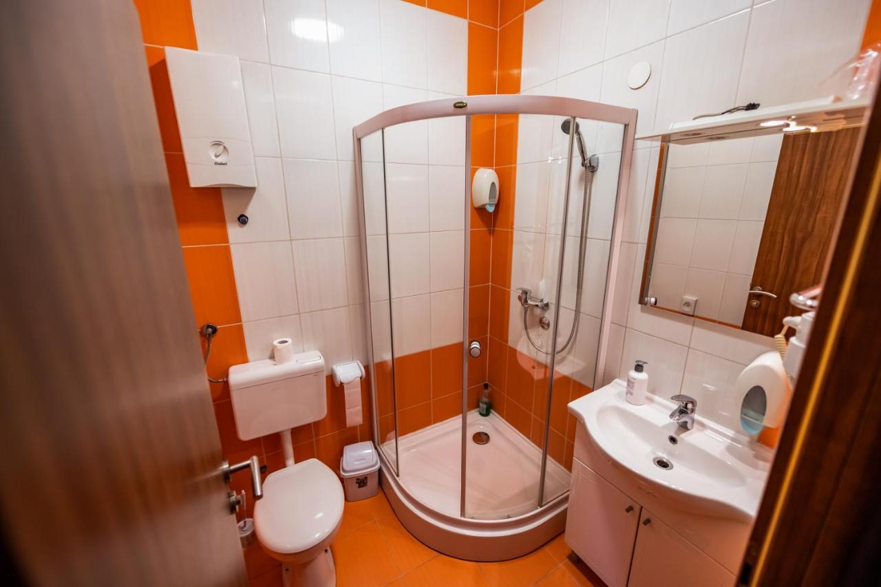 Hotel Oasis Gnojnice ภายนอก รูปภาพ