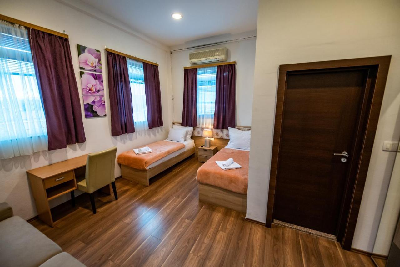 Hotel Oasis Gnojnice ภายนอก รูปภาพ